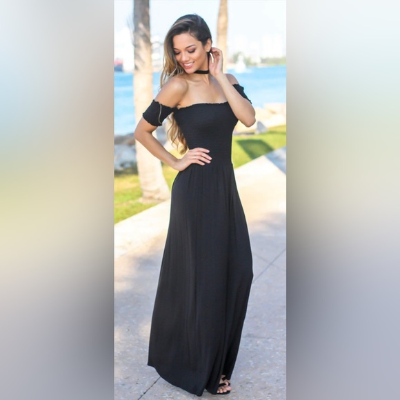 BLACK OFF SHOULDER SMOKED TOP MAXI DRESS - Picture 2 of 10